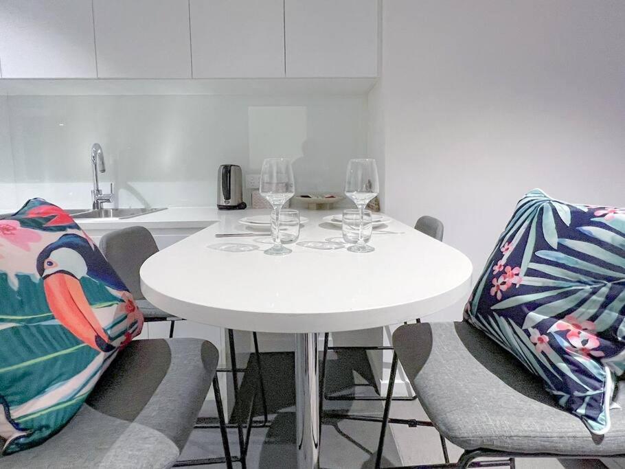 Amazing 2 Bedroom In Cbd! Brisbane Exterior photo